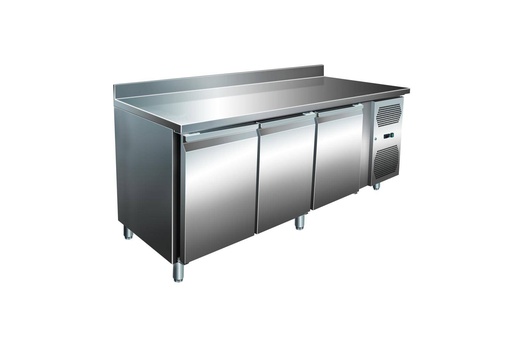 VIP Kühltisch mit 3 Türen und Aufkantung -2 bis +8°C 1.795x600x960 mm